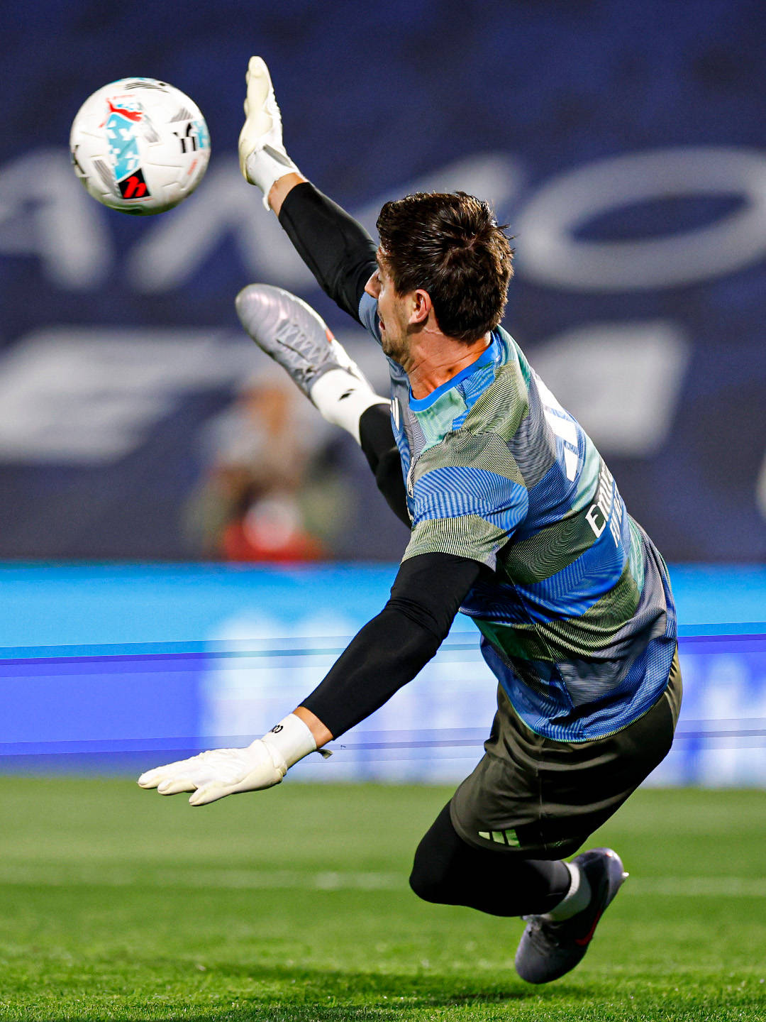 九游官方入口-转会期体能课后，皇家马德里复出首秀备战欧冠，目标明确，训练强度明显提升的简单介绍